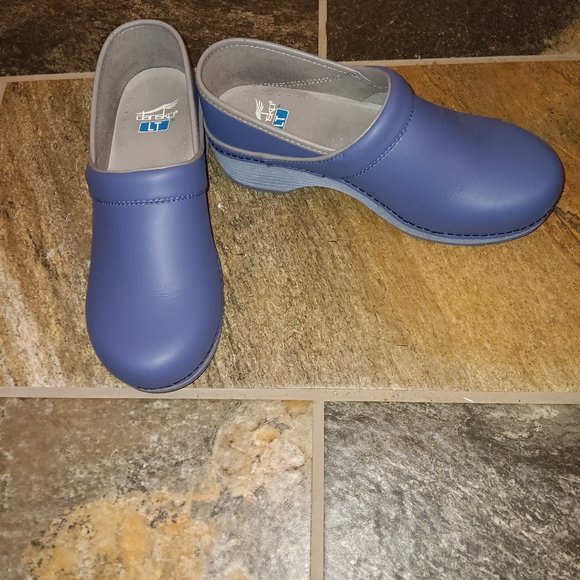 Dansko Clogs - Picture 1 of 2